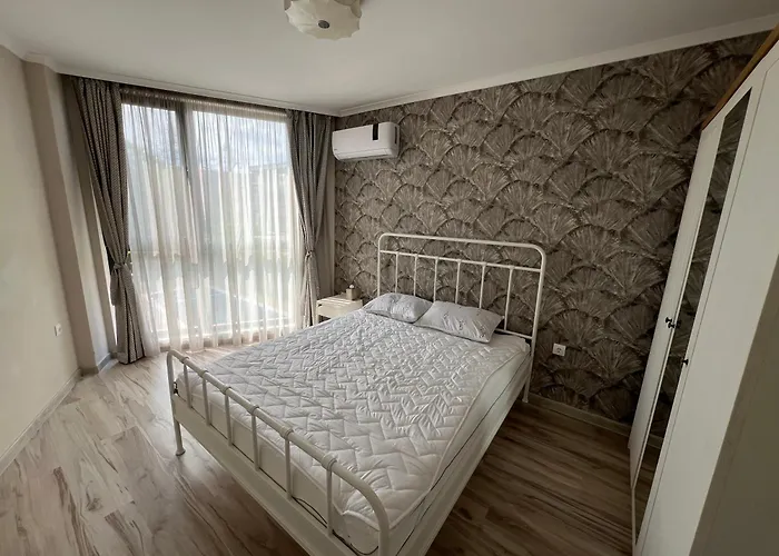 Seaview Flat With Pool & Parking * ヴァルナ