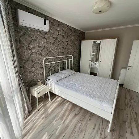 Seaview Flat With Pool & Parking Apartmán Varna