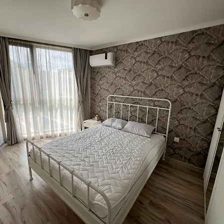 Seaview Flat With Pool * Varna