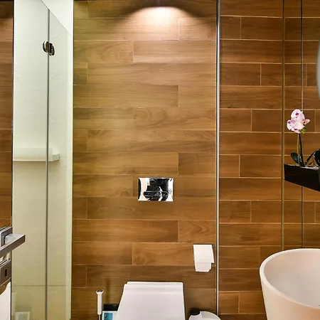 Appartamento Seaview Flat With Pool & Street Parking Varna